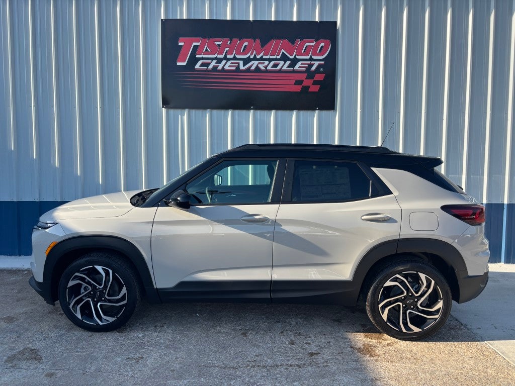 2026 Chevrolet Trailblazer RS in White Sands — front three-quarter view